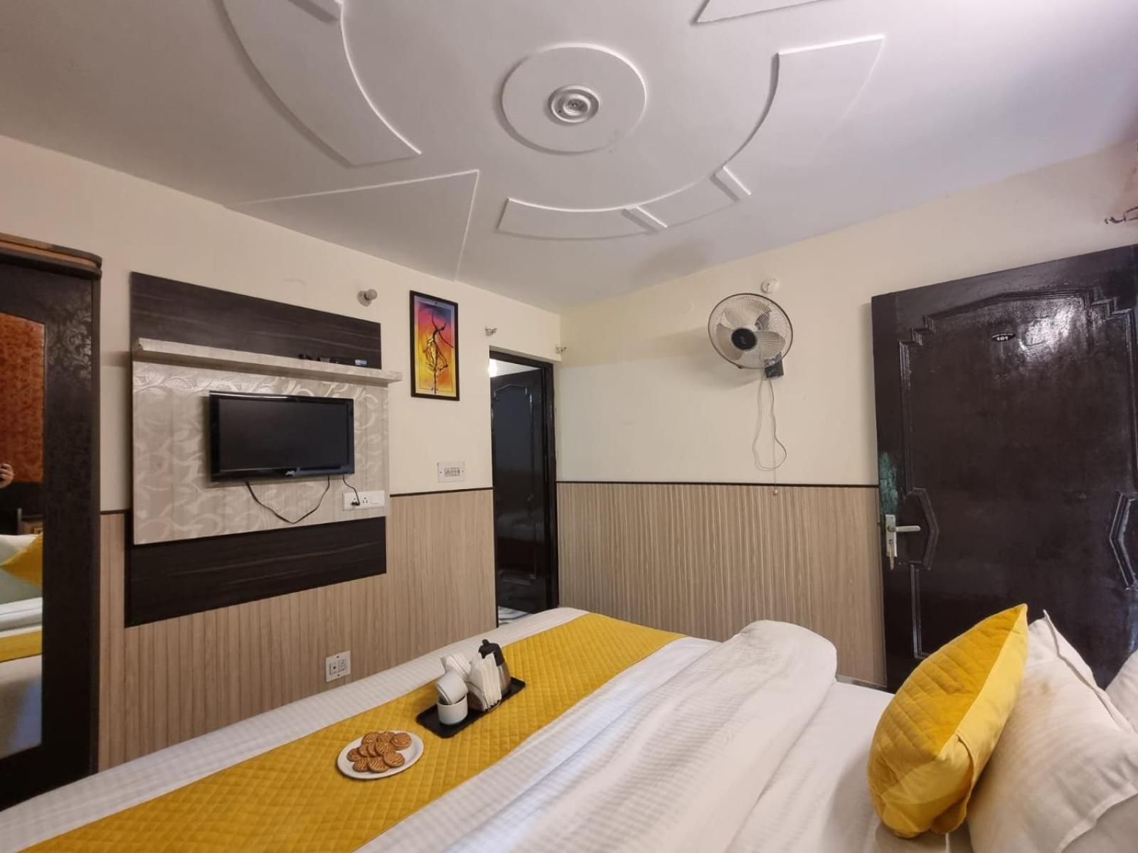 Hotel Stay Well Banikhet Bagian luar foto