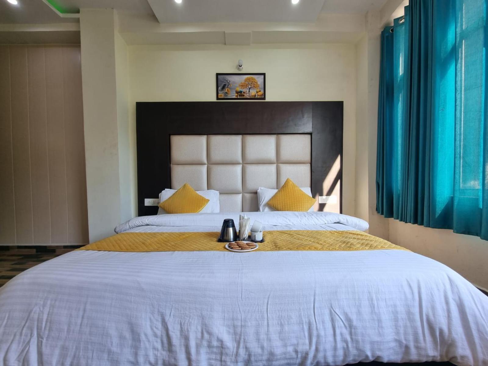 Hotel Stay Well Banikhet Bagian luar foto