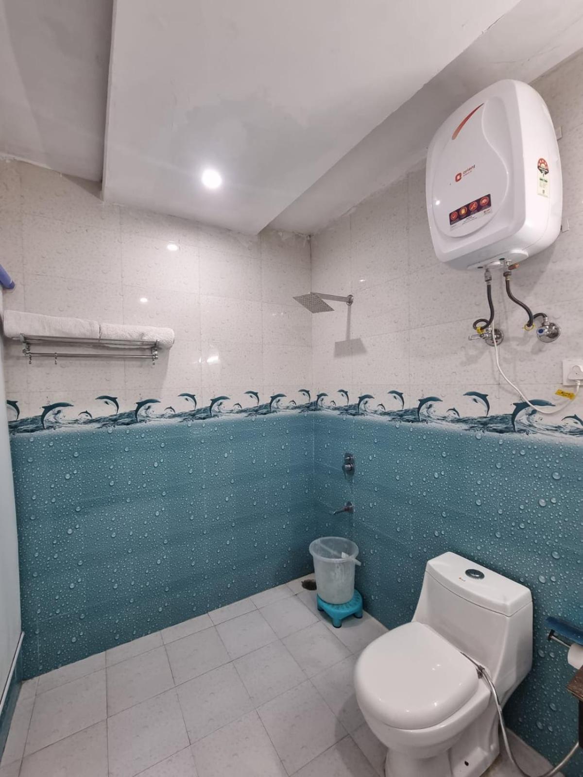 Hotel Stay Well Banikhet Bagian luar foto
