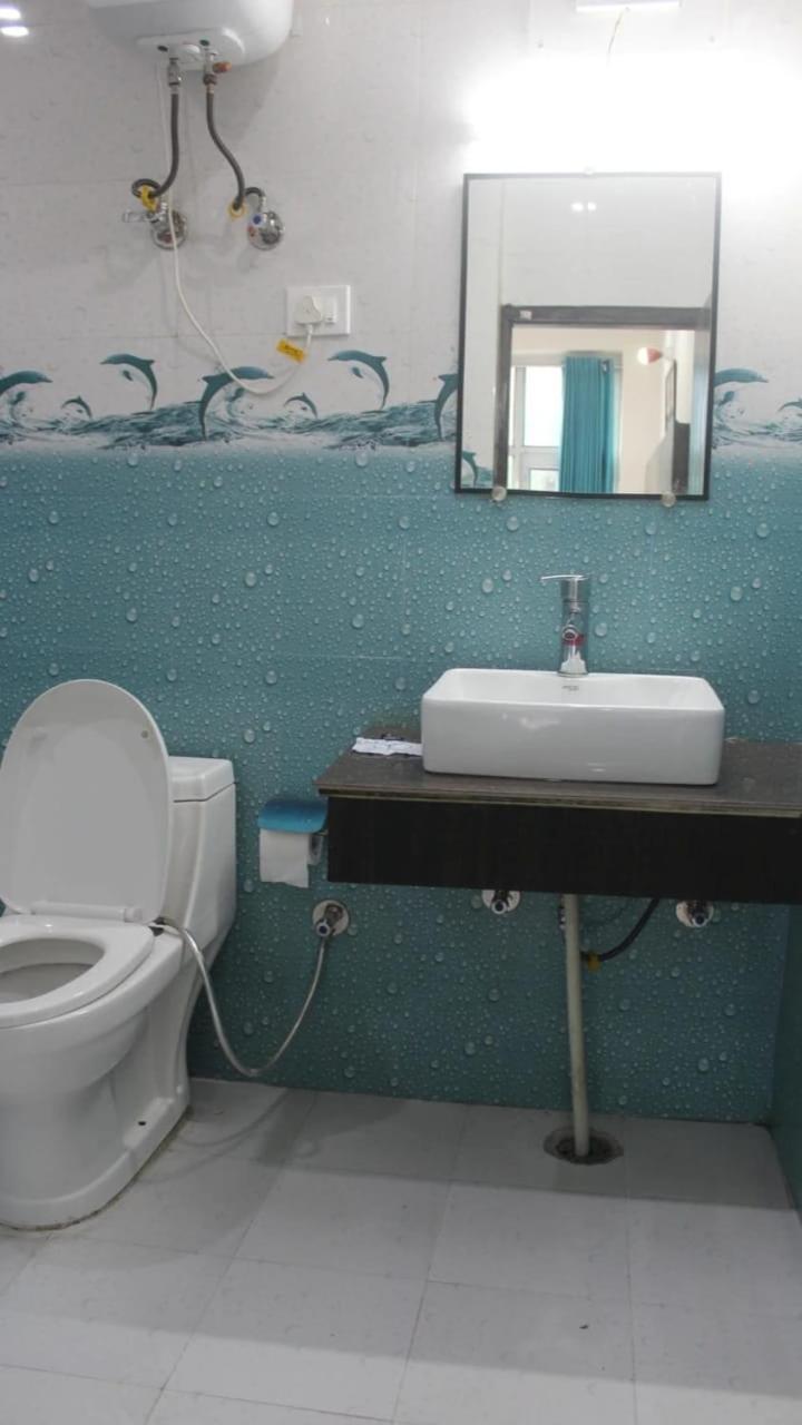 Hotel Stay Well Banikhet Ruang foto