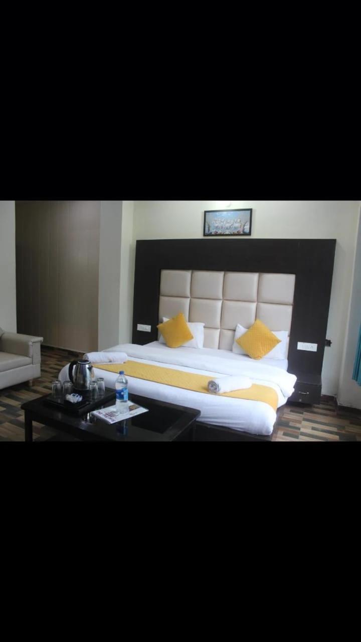 Hotel Stay Well Banikhet Bagian luar foto